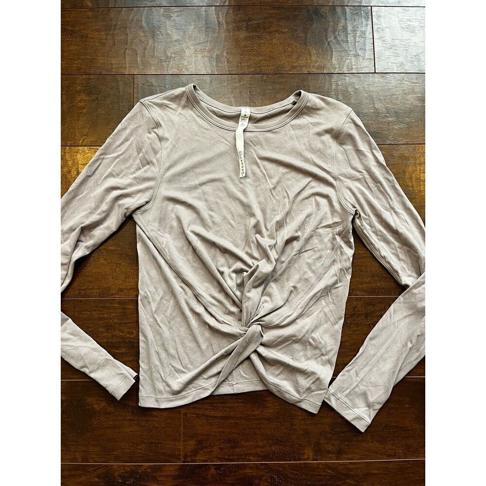 Lululemon Faux Wrap Long Sleeve Casual Work Out Shirt Size 6
